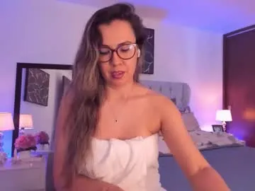 sarhamccormick on Chaturbate