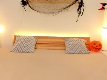 Offline satimilf_ on Chaturbate