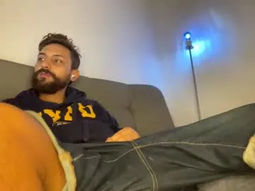 Offline seanpablosanz on Chaturbate