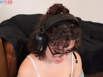 serareads — ^-^ Cumshow ^-^  [500 tokens left] #pawg #bigboobs #creampie  #ride