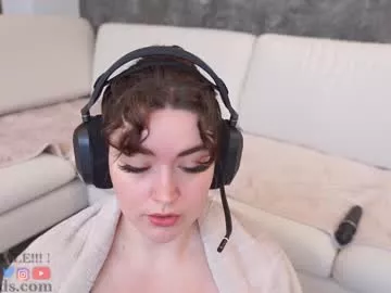 serareads on Chaturbate