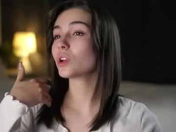 sheenadu — It's good to see you on my room ! Goal-  Bare waist, more skin   <3 #natural #new #shy #cute #18 [223 tokens remaining]