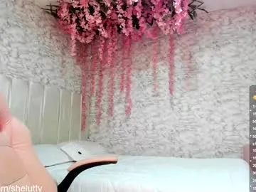 shelutty on Chaturbate
