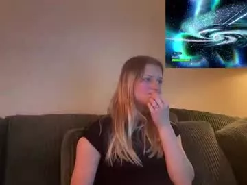 Offline shinyandused on Chaturbate