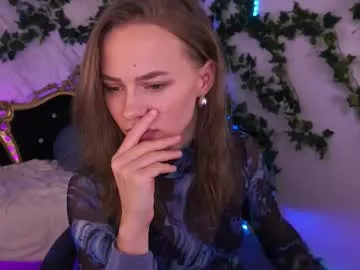 Offline shyysiren on Chaturbate