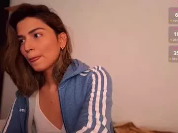 Freechat skyamber8v2 on Chaturbate