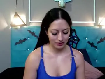 Offline sofia_white3 on Chaturbate