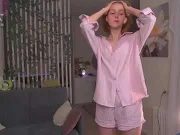 Offline sofiapure18 on Chaturbate