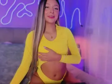 Freechat sofly_s on Chaturbate