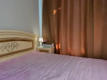 Offline softiedream on Chaturbate