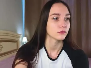 Offline softiedream on Chaturbate