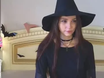 Offline softiedream on Chaturbate