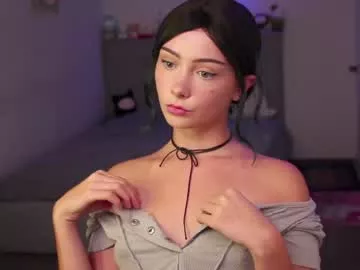 Offline supremeraven on Chaturbate