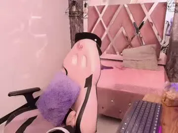 terraelowen on Chaturbate 