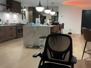 tgirltoesx on Chaturbate