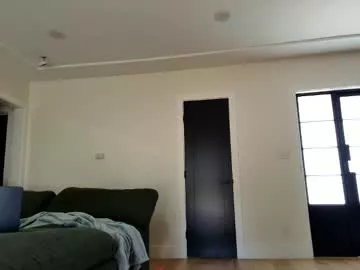 tgirltoesx on Chaturbate