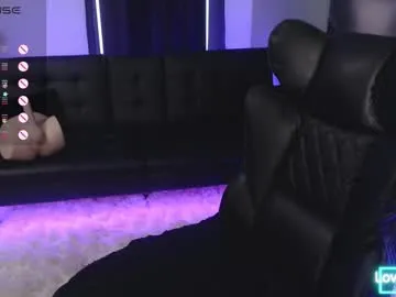 Offline tiabellaxxx on Chaturbate