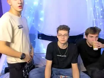 Offline travis_wolf_ on Chaturbate