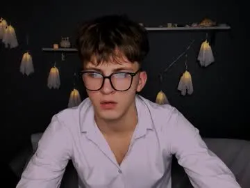 Offline travis_wolf_ on Chaturbate