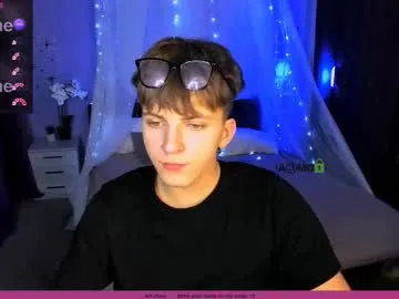 travis_wolf_ — #bigcock #muscle #hairy #feet #smoke