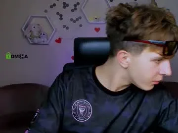 Offline travis_wolf_ on Chaturbate