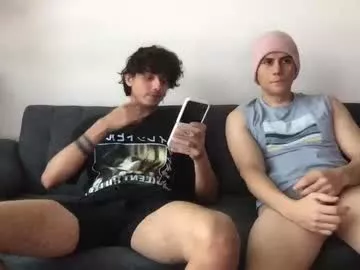 Offline twinksguys360 on Chaturbate