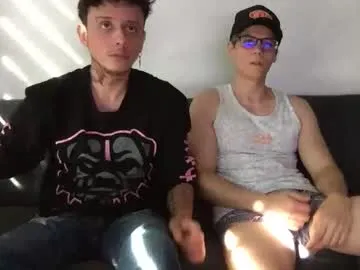 Offline twinksguys360 on Chaturbate