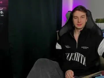 Offline vincent__strong on Chaturbate