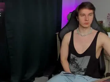 Offline vincent__strong on Chaturbate