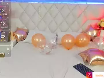 Offline viollet_xoxo on Chaturbate