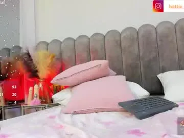 Offline viollet_xoxo on Chaturbate