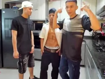 Offline voyeurism_guys on Chaturbate