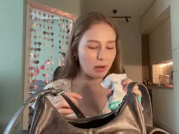 Offline whoisalisa on Chaturbate