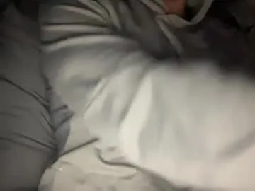 Offline yungbull06 on Chaturbate