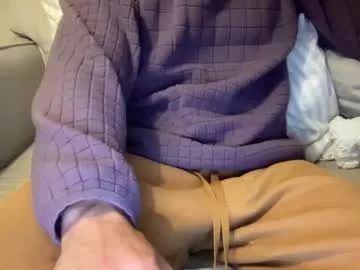 Offline yungbull06 on Chaturbate