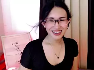 Offline yuriyumixx_xoxo on Chaturbate