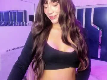 zharaluxie on Chaturbate