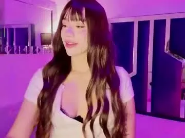 zharaluxie on Chaturbate