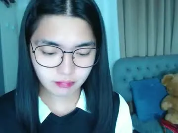 Offline zhaviahale on Chaturbate