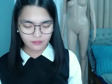 Offline zhaviahale on Chaturbate