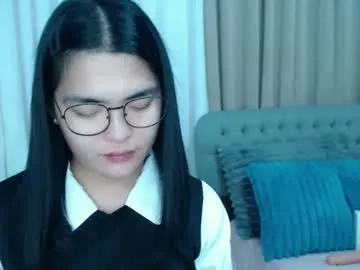 Offline zhaviahale on Chaturbate