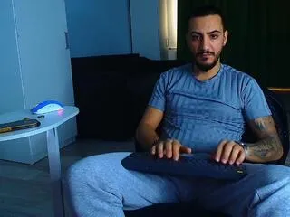 Freechat andrew_bannerr on Flirt4Free