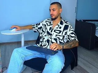 Freechat andrew_bannerr on Flirt4Free