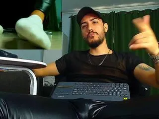 Freechat andrew_bannerr on Flirt4Free