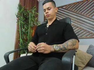 Offline aron_dark on Flirt4Free