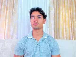 Offline axel_campbell on Flirt4Free