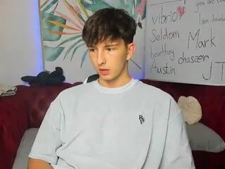 Offline charlie_florenzi on Flirt4Free