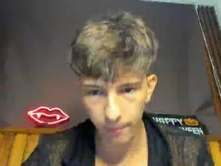 Offline charlie_florenzi on Flirt4Free