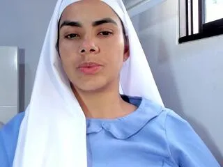 Freechat clara_maria on Flirt4Free