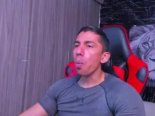 Offline erik_castle on Flirt4Free